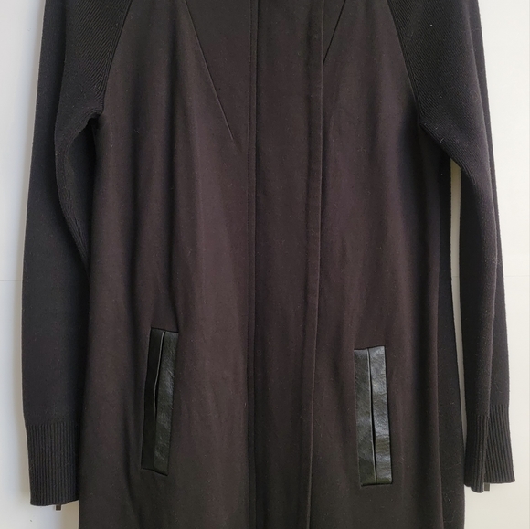 Cabi Women's Sz S Tailor Coat Black Knit Jacket Faux Leather Trim Moto #3351 - Picture 7 of 7